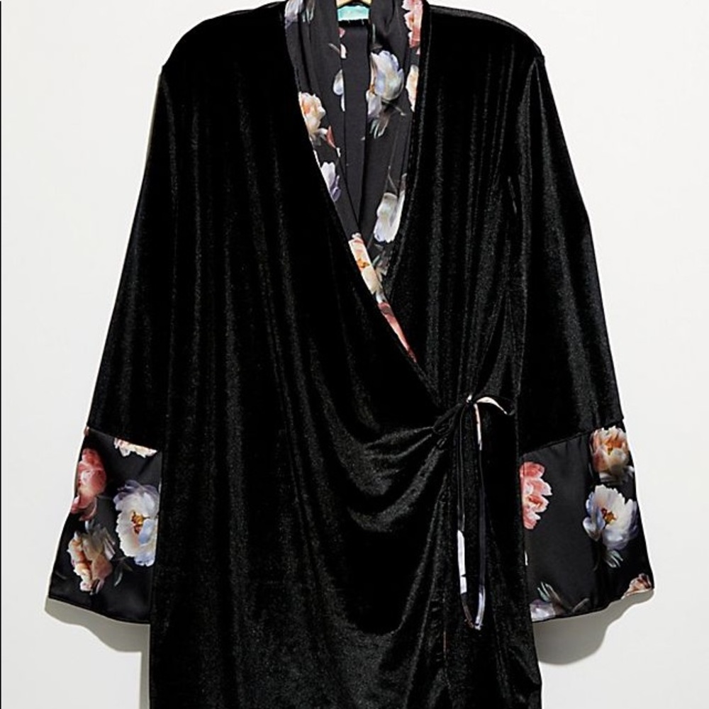 ISO Free People Velvet Argot Kimono